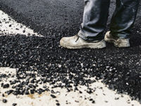 How to Remove Tar Stains From Carpet